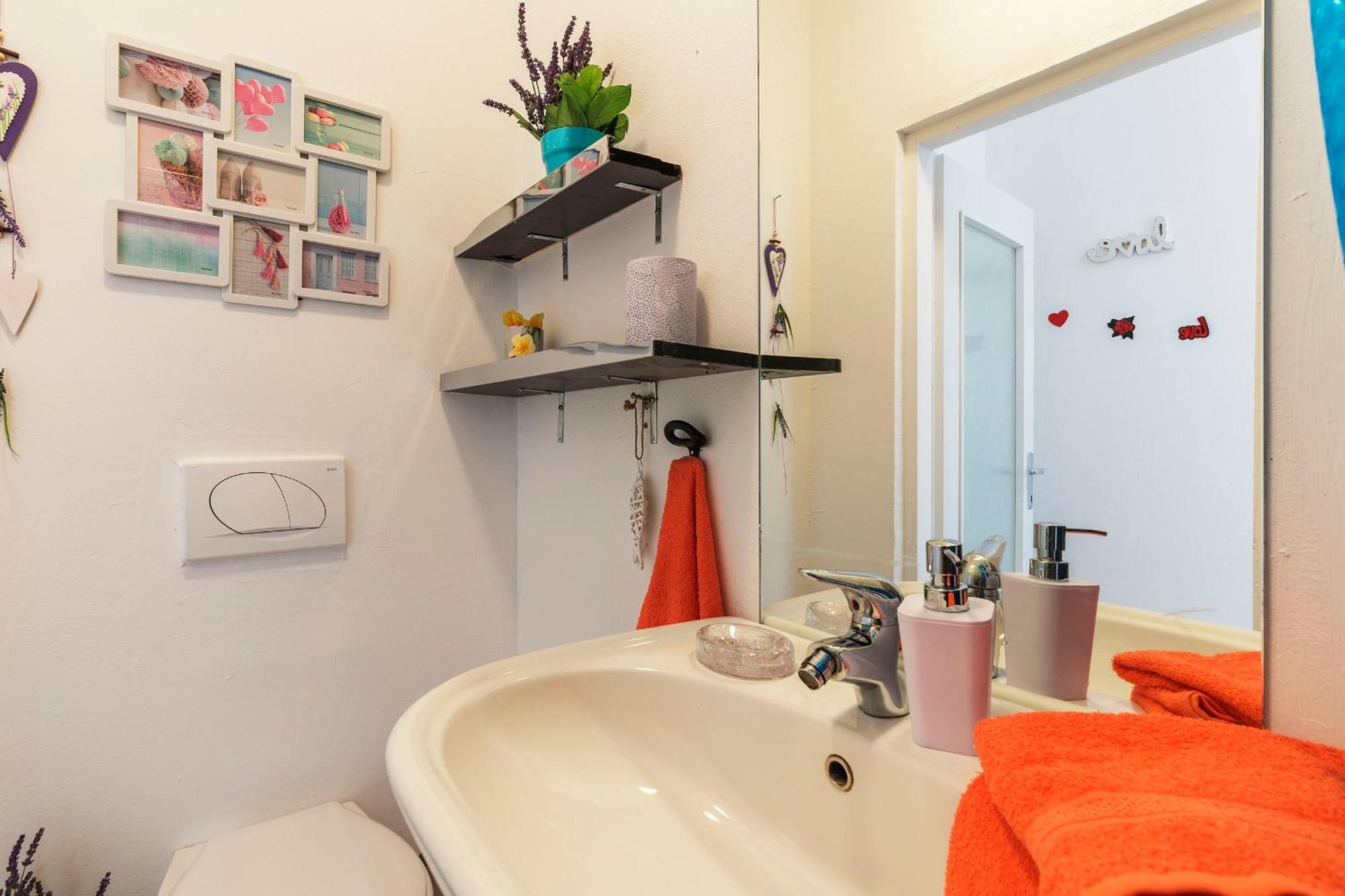 Apartments Chiara Mit Meerblick Und Pool Und Jacuzzi Ловран Екстериор снимка