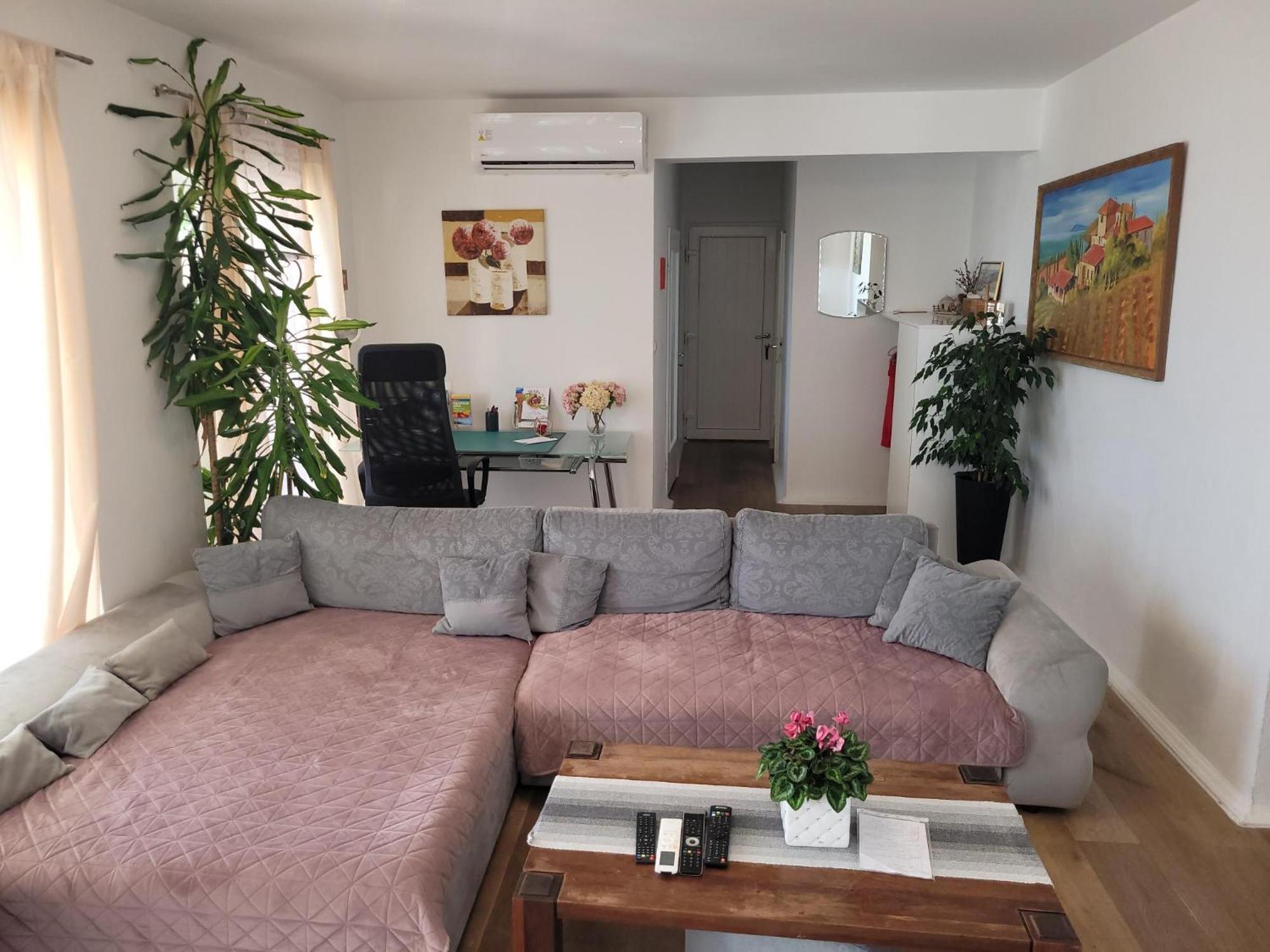 Apartments Chiara Mit Meerblick Und Pool Und Jacuzzi Ловран Екстериор снимка